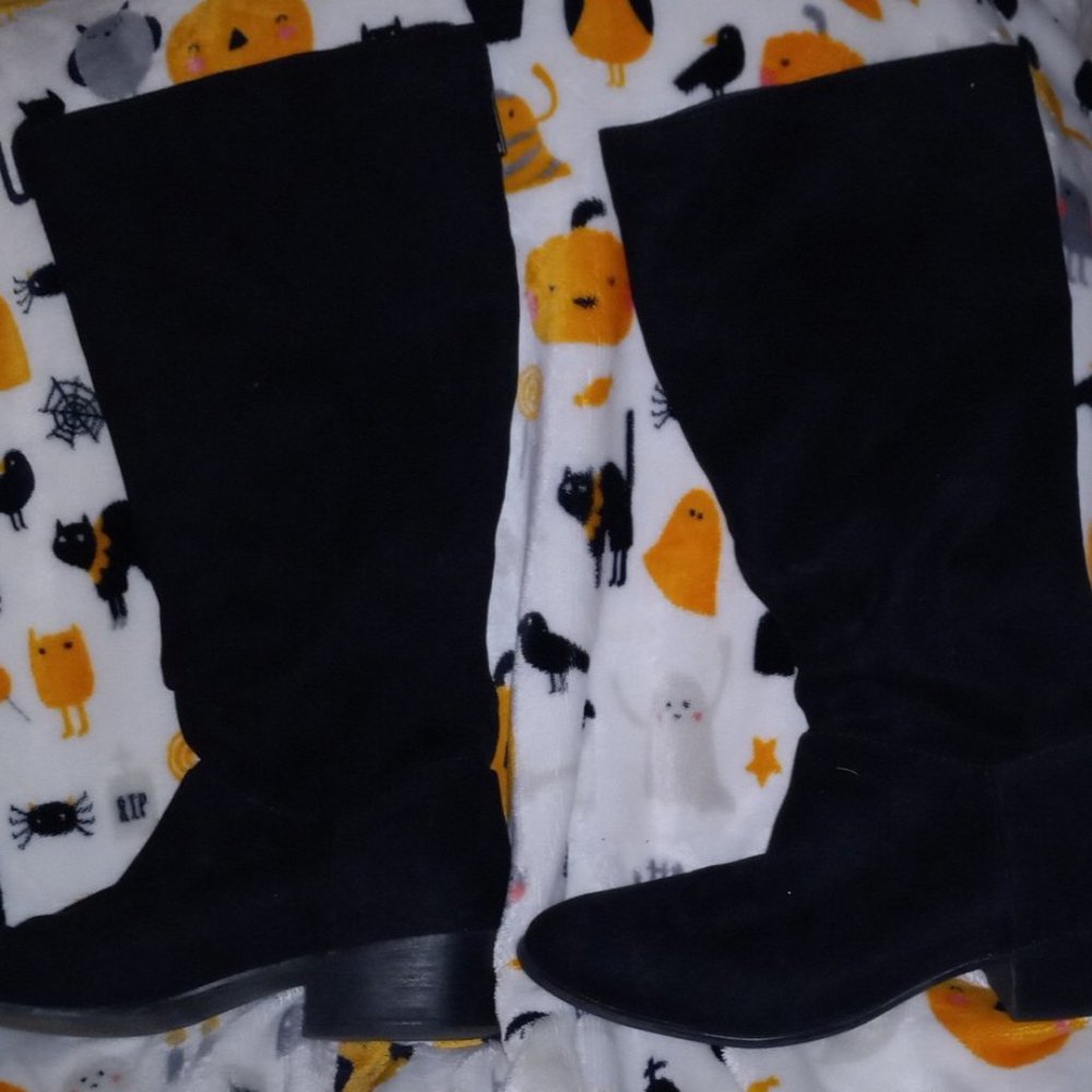 Black Velet Boots